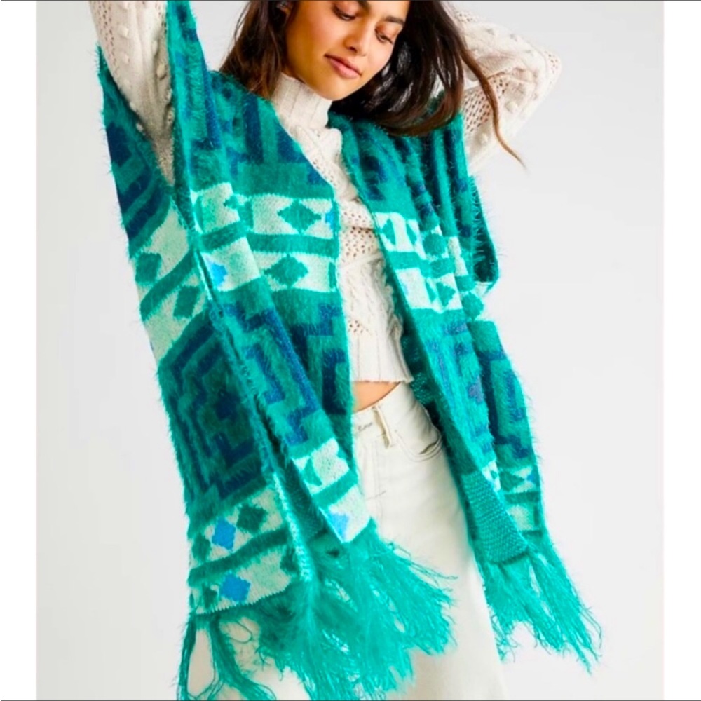 SALEπFree People Diamondback Cozy Sweater Kimono Poncho Emerald Green Aztec - Picture 1 of 13